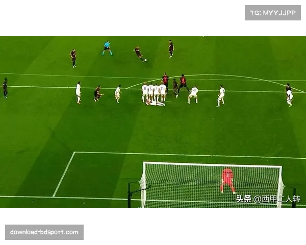 勒沃库森保守应对 希克单箭头突前格里马尔多位置后撤 勒沃库森保守应对 希克单箭头突前格里马尔多位置后撤